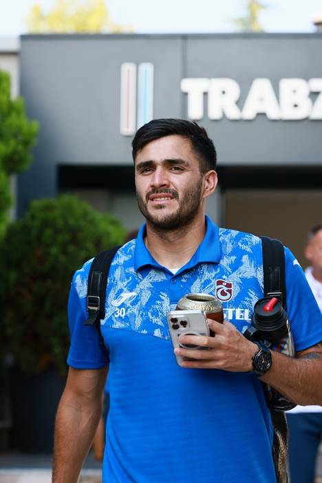 Trabzonspor Galatasaray maçı için İstanbul'a gitti 38